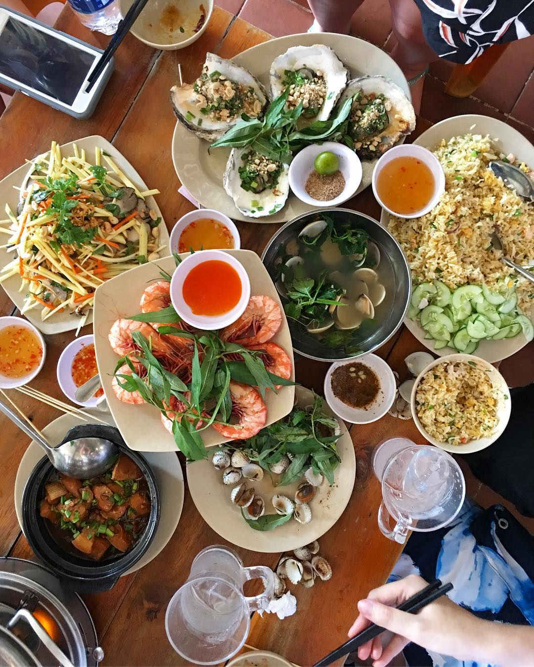 Nhà hàng hải sản Ra Khơi | Tripzone