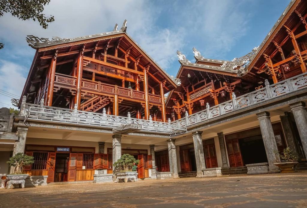Khám phá chùa Sắc Tứ Khải Đoan đẹp hút hồn - HaloTravel