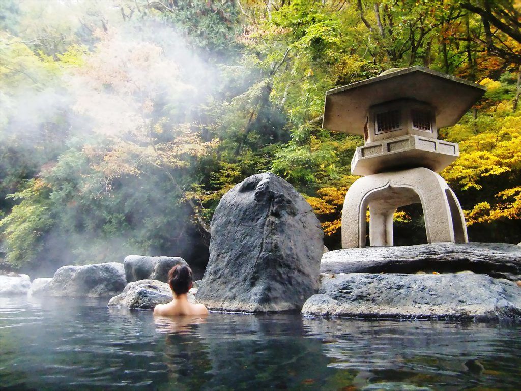 Tắm Onsen núi Thần Tài, trải nghiệm không thể bỏ lỡ - HaloTravel