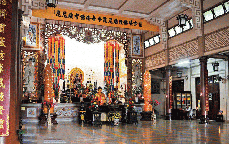 Khám phá nét cổ kính của chùa Long Sơn Nha Trang | VNTOUR