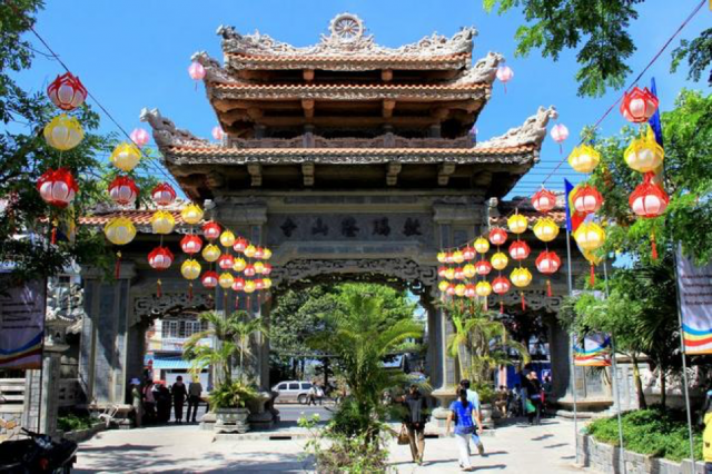 Khám phá nét đẹp của chùa Long Sơn