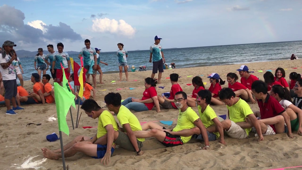 Hướng dẫn chơi Đua thuyền trên cạn (đua rết) cho hoạt động team building